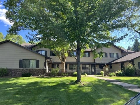 Condo For Sale - 7545 Villa Court<br/> Eden Prairie, MN 55346