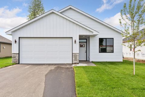 Homes For Sale - 721 Margaret Lane<br/> Isanti, MN 55040