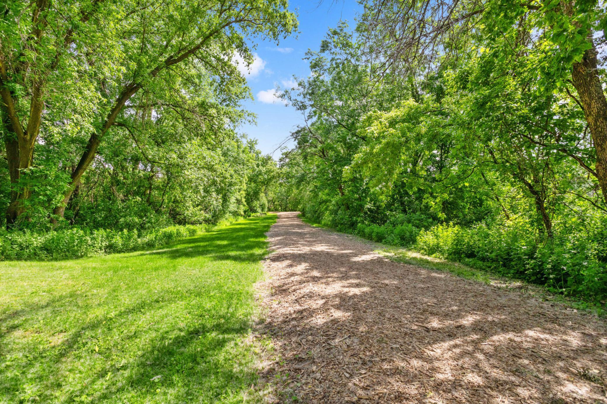 9850 Xerxes Curve, Bloomington, Minnesota image 33