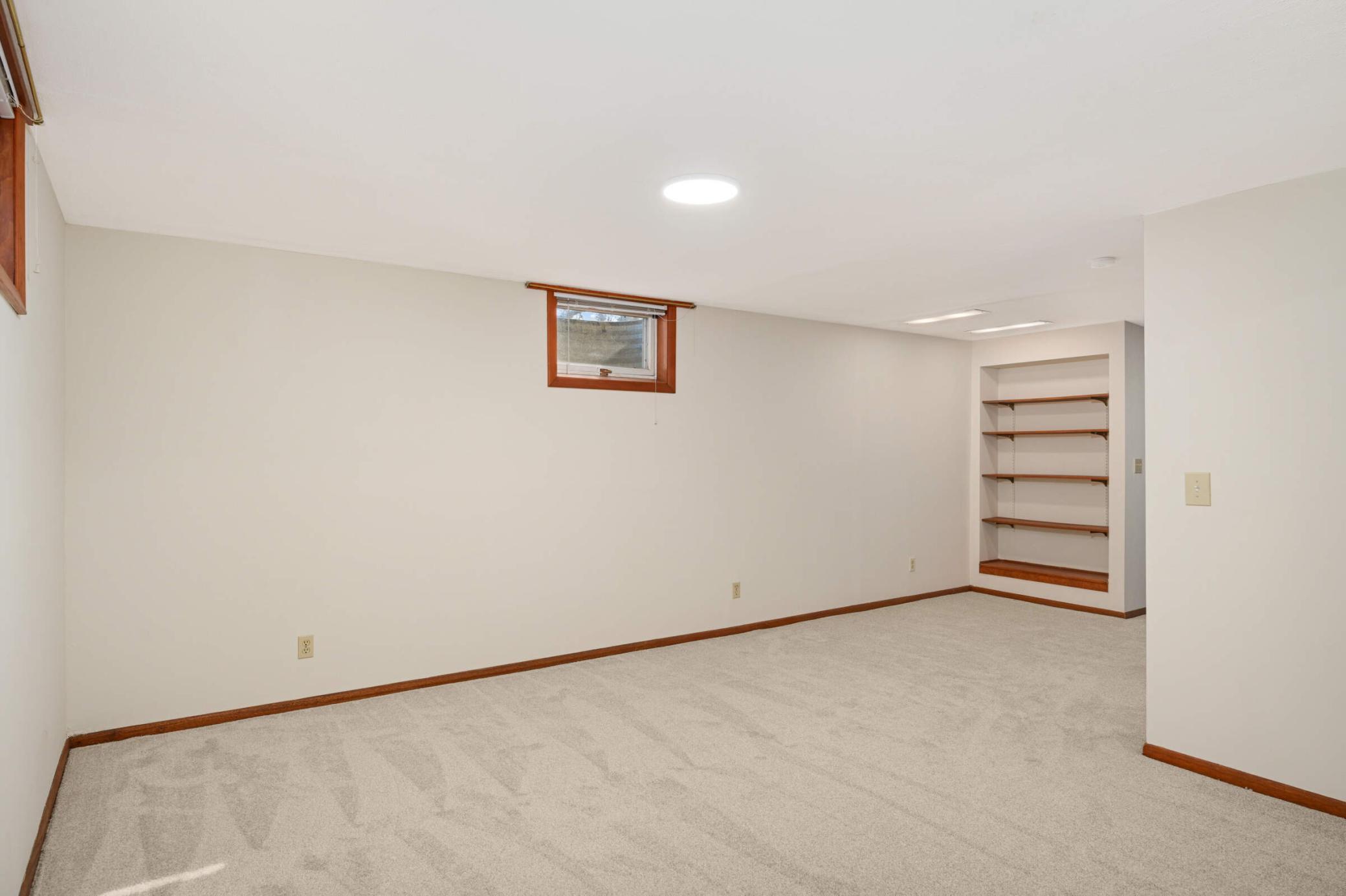 9850 Xerxes Curve, Bloomington, Minnesota image 16