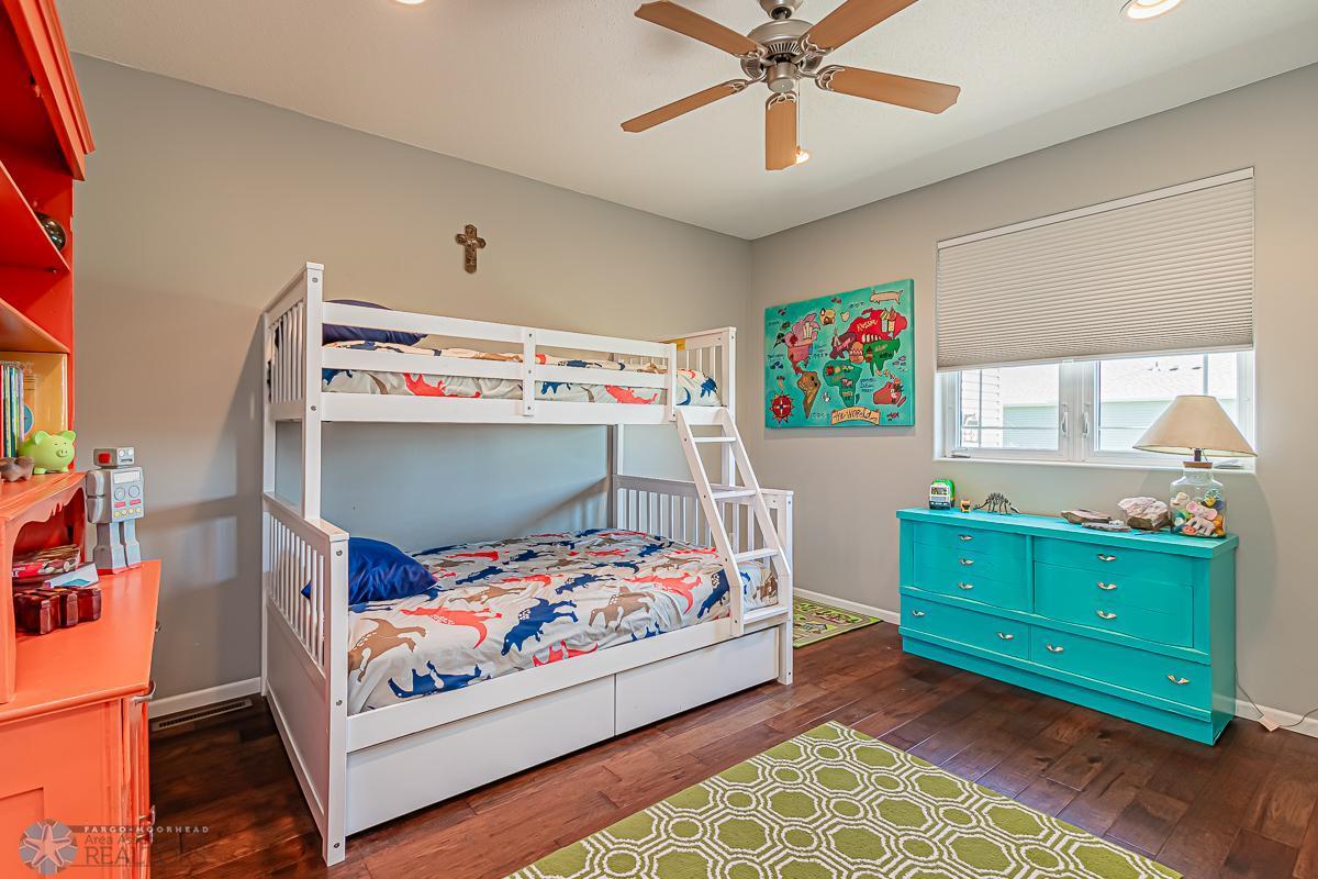 Horace, North Dakota 58047, United States, 4 Bedrooms Bedrooms, ,3 BathroomsBathrooms,Residential,Pending,55005