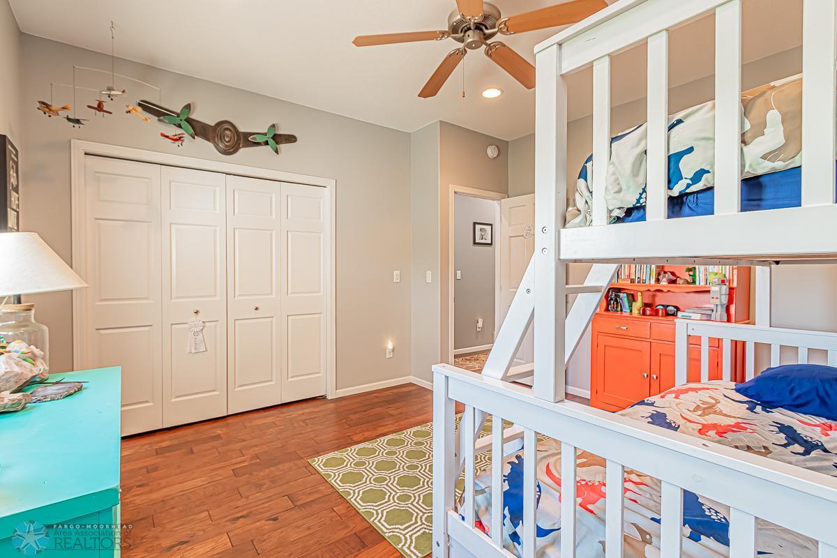 Horace, North Dakota 58047, United States, 4 Bedrooms Bedrooms, ,3 BathroomsBathrooms,Residential,Pending,55005