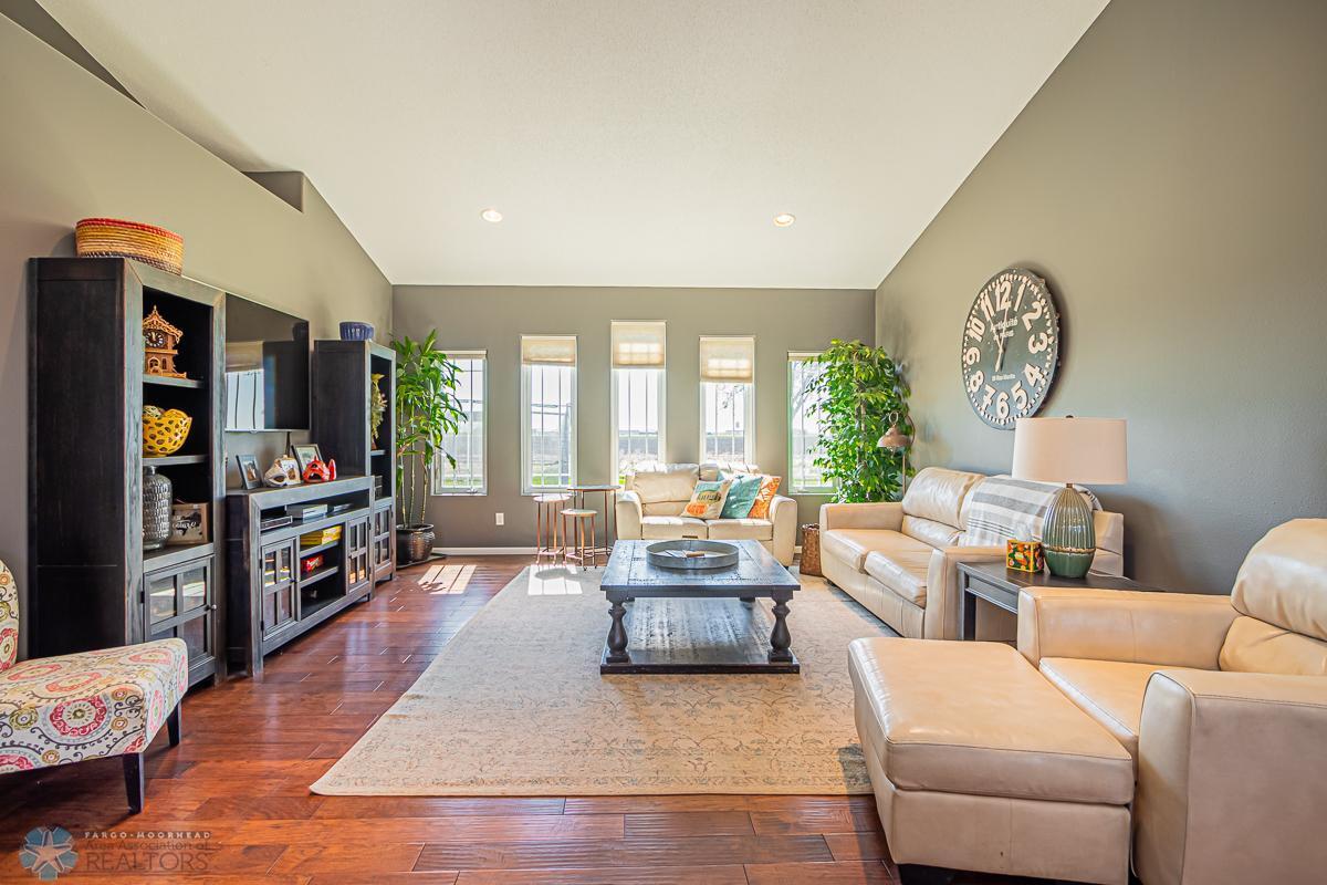 Horace, North Dakota 58047, United States, 4 Bedrooms Bedrooms, ,3 BathroomsBathrooms,Residential,Pending,55005