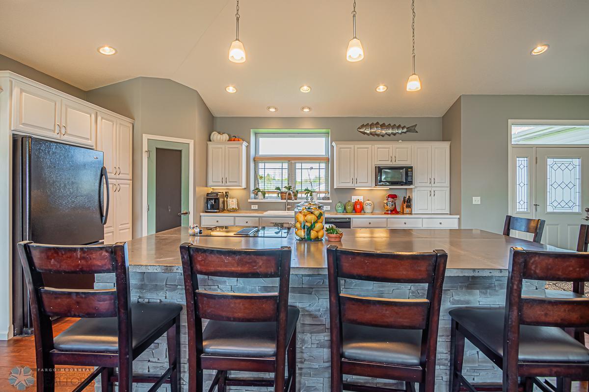 Horace, North Dakota 58047, United States, 4 Bedrooms Bedrooms, ,3 BathroomsBathrooms,Residential,Pending,55005