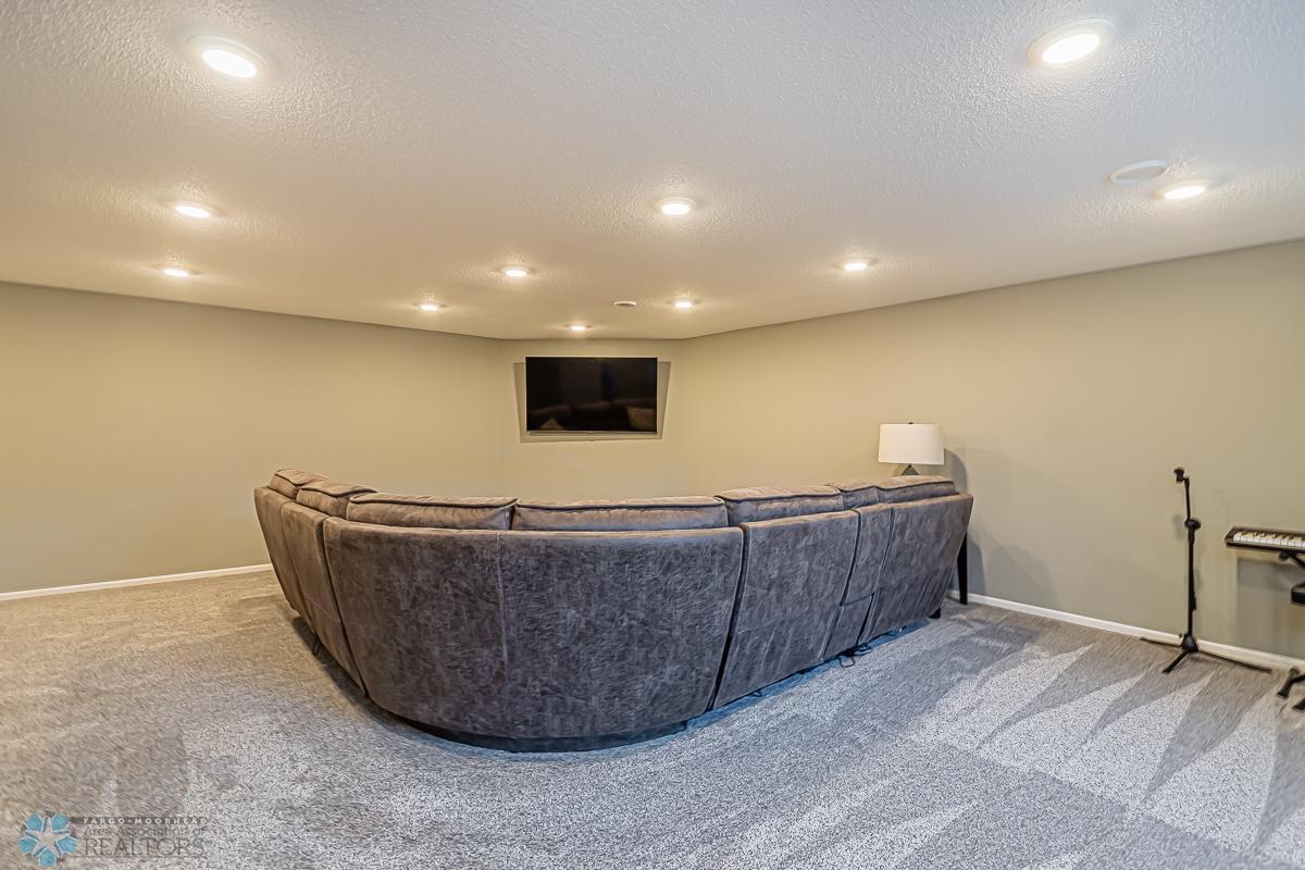 Horace, North Dakota 58047, United States, 4 Bedrooms Bedrooms, ,3 BathroomsBathrooms,Residential,Pending,55005