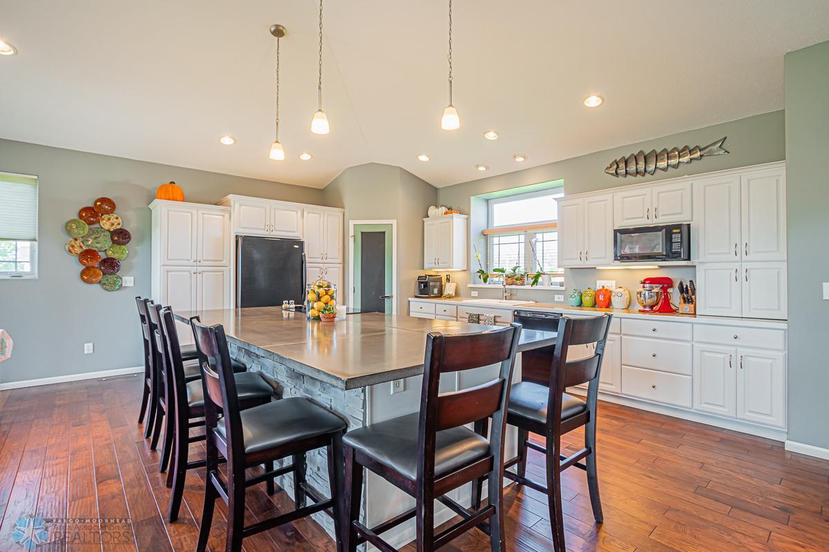 Horace, North Dakota 58047, United States, 4 Bedrooms Bedrooms, ,3 BathroomsBathrooms,Residential,Pending,55005