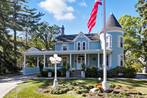 Homes For Sale - 1625 3rd Avenue<br/> Anoka, MN 55303