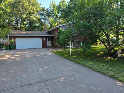 Homes For Sale - 530 156th Lane<br/> Andover, MN 55304