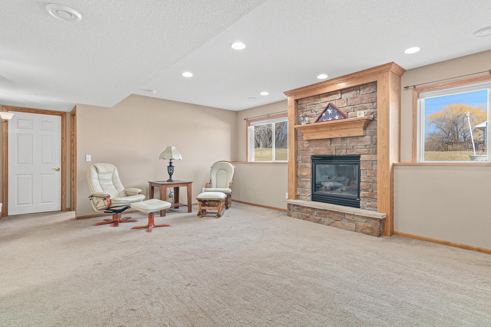 16450 Griffon Lane, Lakeville, Minnesota image 18