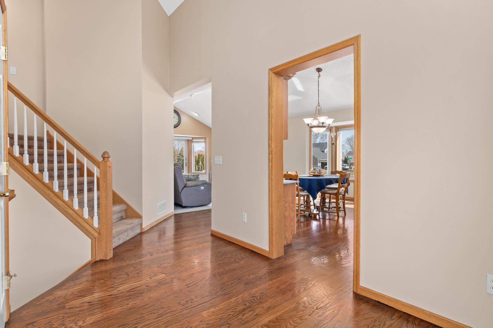 16450 Griffon Lane, Lakeville, Minnesota image 20