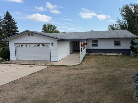 Homes For Sale - 201 Prospect Street<br/> Lisbon, ND 58054