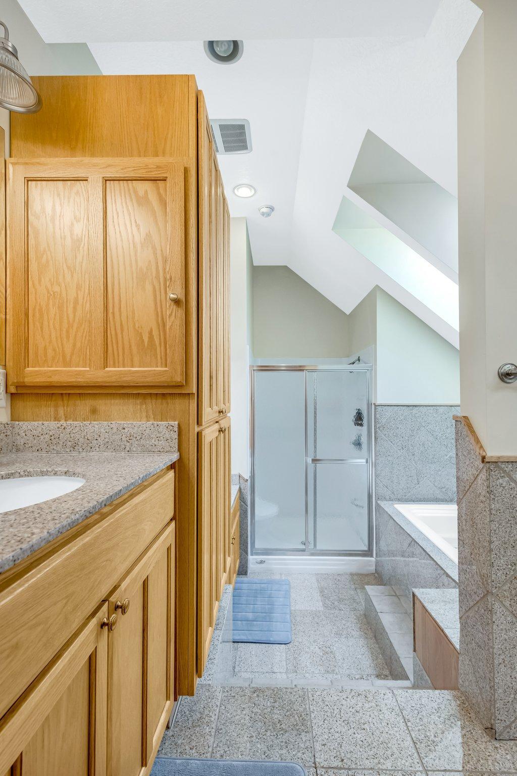 8348 Stone Creek Drive, Chanhassen, Minnesota image 35