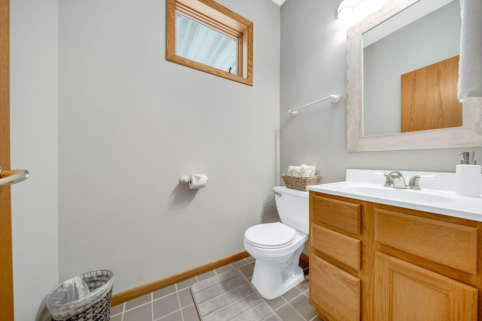 8348 Stone Creek Drive, Chanhassen, Minnesota image 23