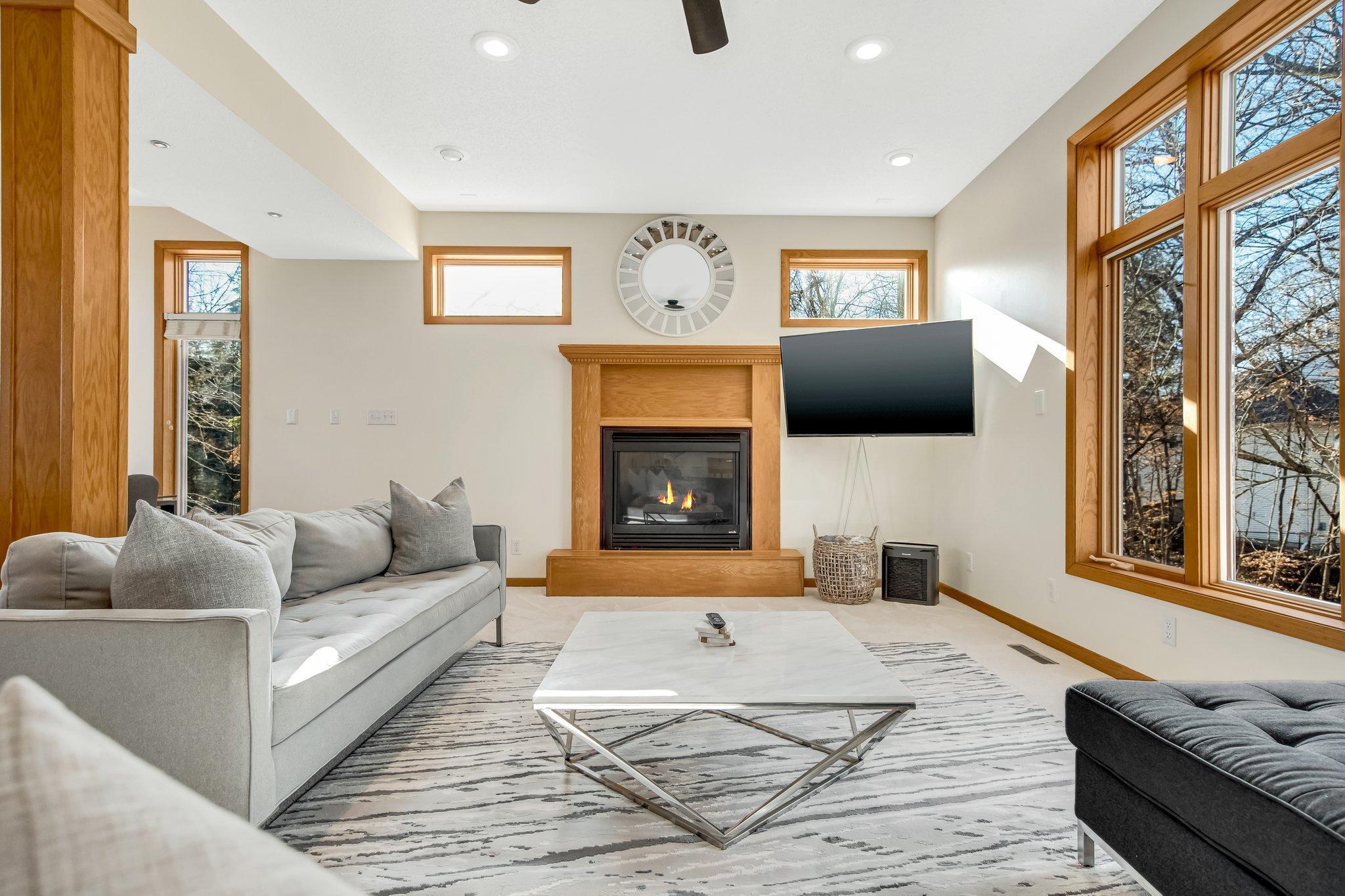 8348 Stone Creek Drive, Chanhassen, Minnesota image 3