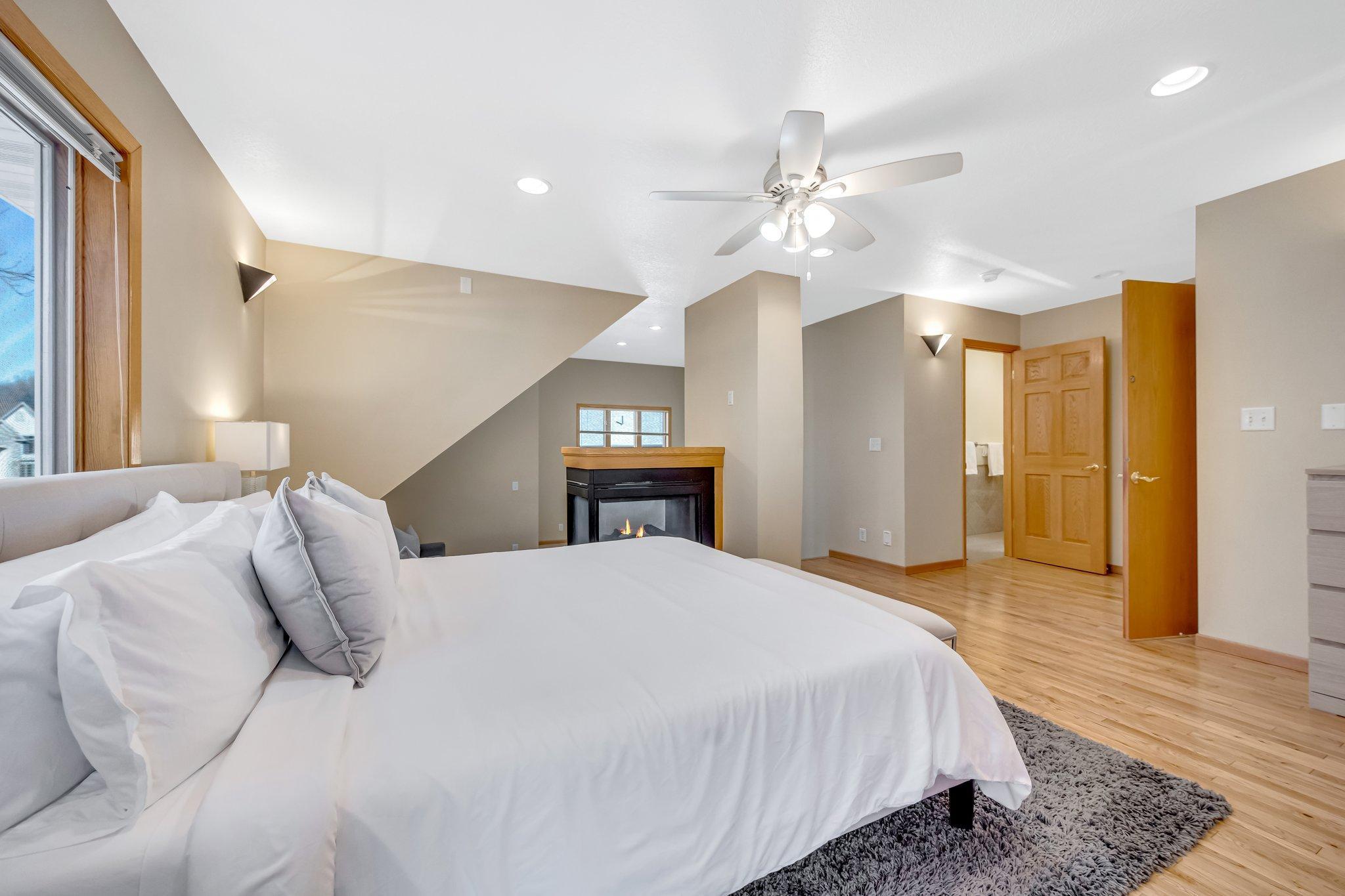 8348 Stone Creek Drive, Chanhassen, Minnesota image 28