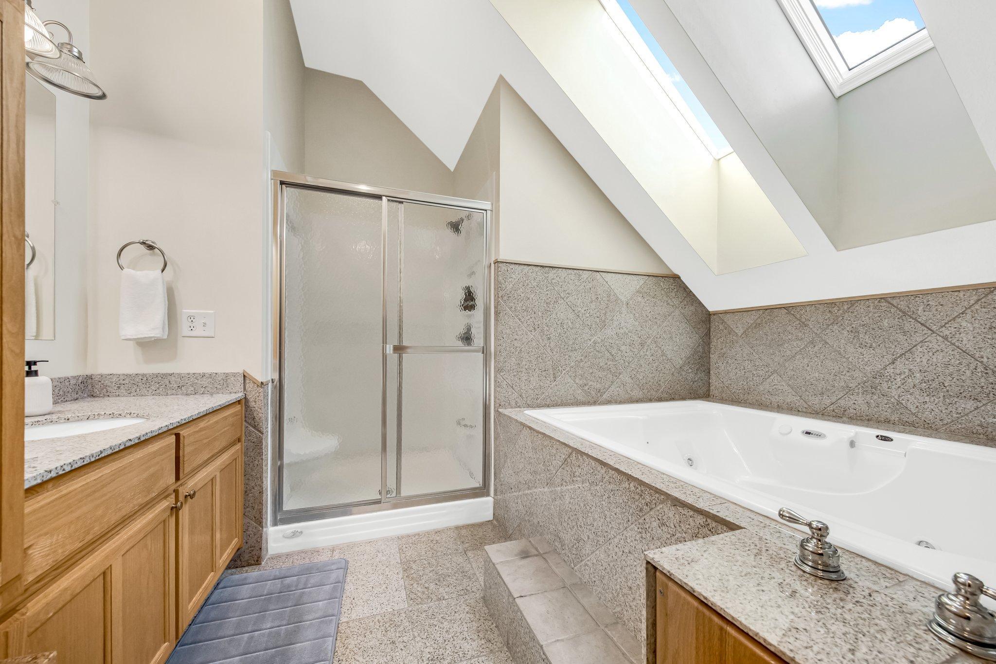 8348 Stone Creek Drive, Chanhassen, Minnesota image 37