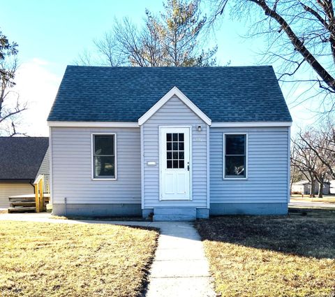 Homes For Sale - 1168 Prospect Avenue<br/> Cottonwood County, Windom, MN 56101