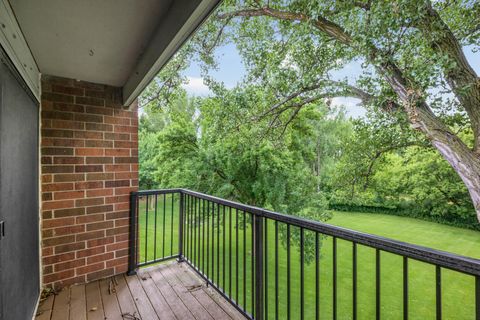 Condo For Sale - 4 Pine Tree Drive<br/> Ramsey County, Saint Paul, MN 55112