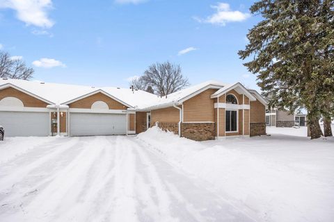 Townhouse For Sale - 2013 91st Lane<br/> Brooklyn Park, MN 55443