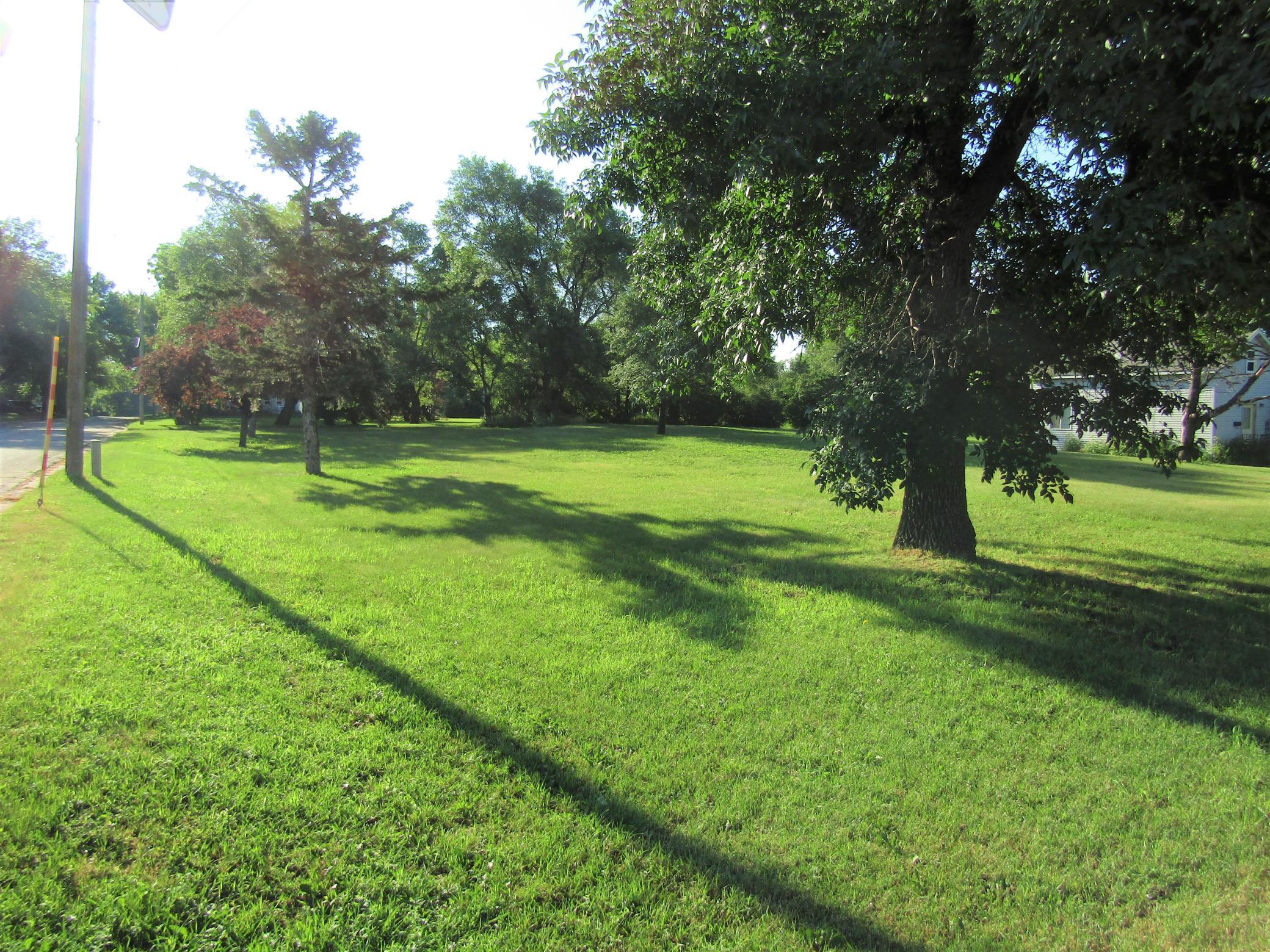 650 N Munsterman Street, Appleton, Minnesota image 2