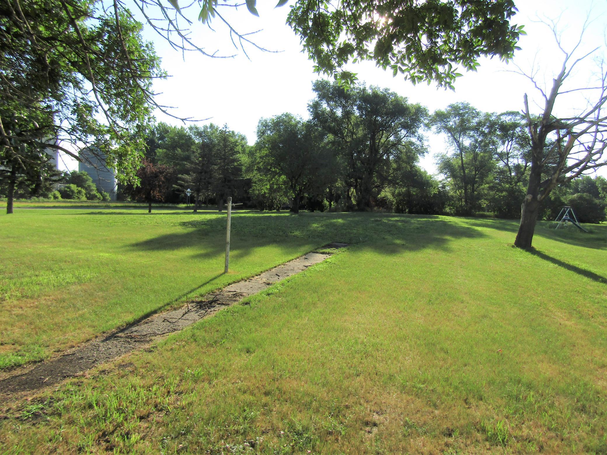 650 N Munsterman Street, Appleton, Minnesota image 3