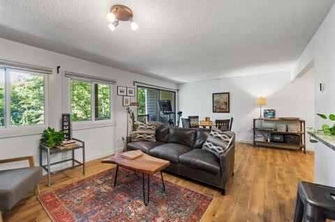 Townhouse For Sale - 8948 Neill Lake Road<br/> Hennepin County, Eden Prairie, MN 55347
