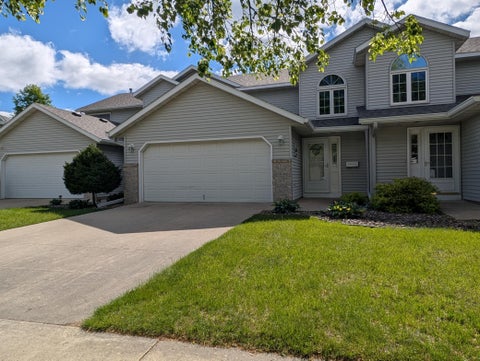 Townhouse For Sale - 2316 Viola Heights Drive<br/> Rochester, MN 55906
