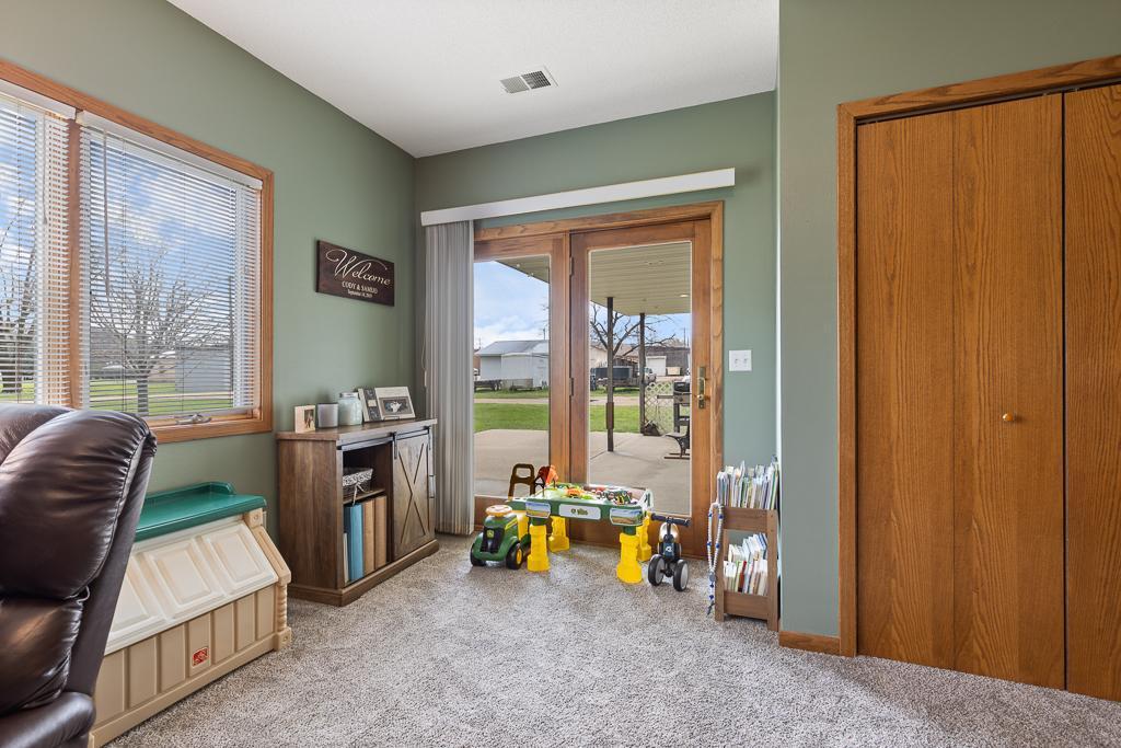 113 N Brook Avenue, Porter, Minnesota image 24