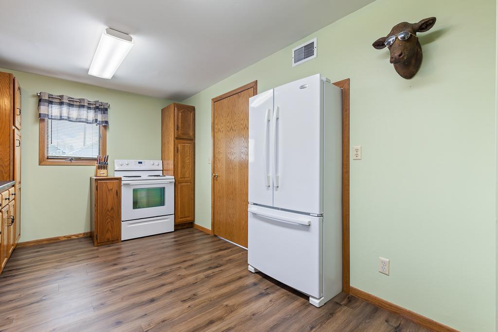 113 N Brook Avenue, Porter, Minnesota image 12