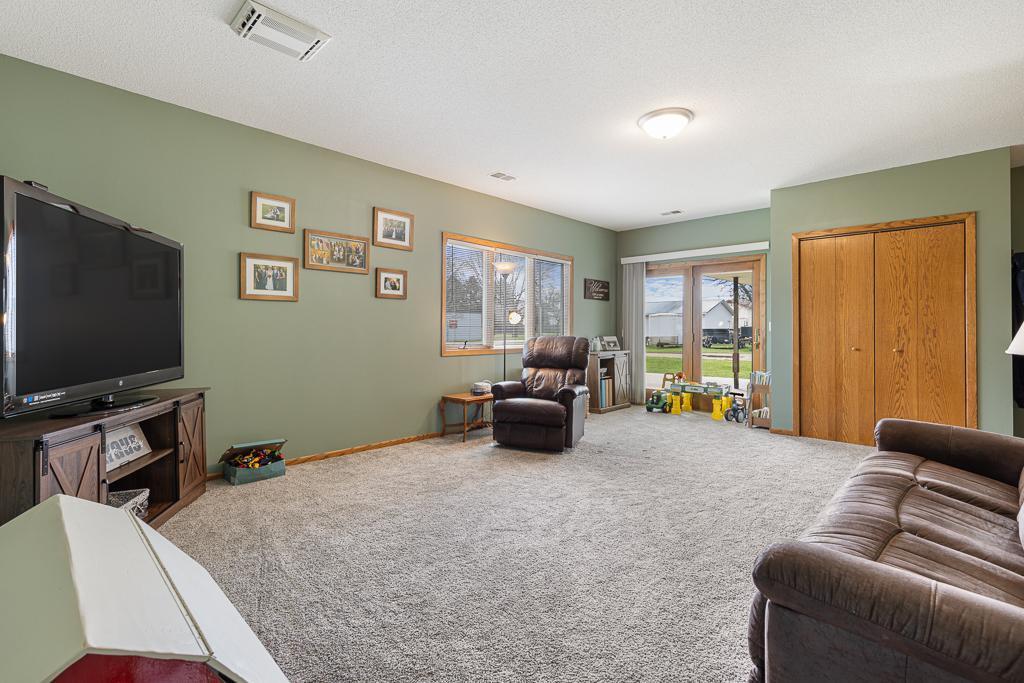 113 N Brook Avenue, Porter, Minnesota image 23
