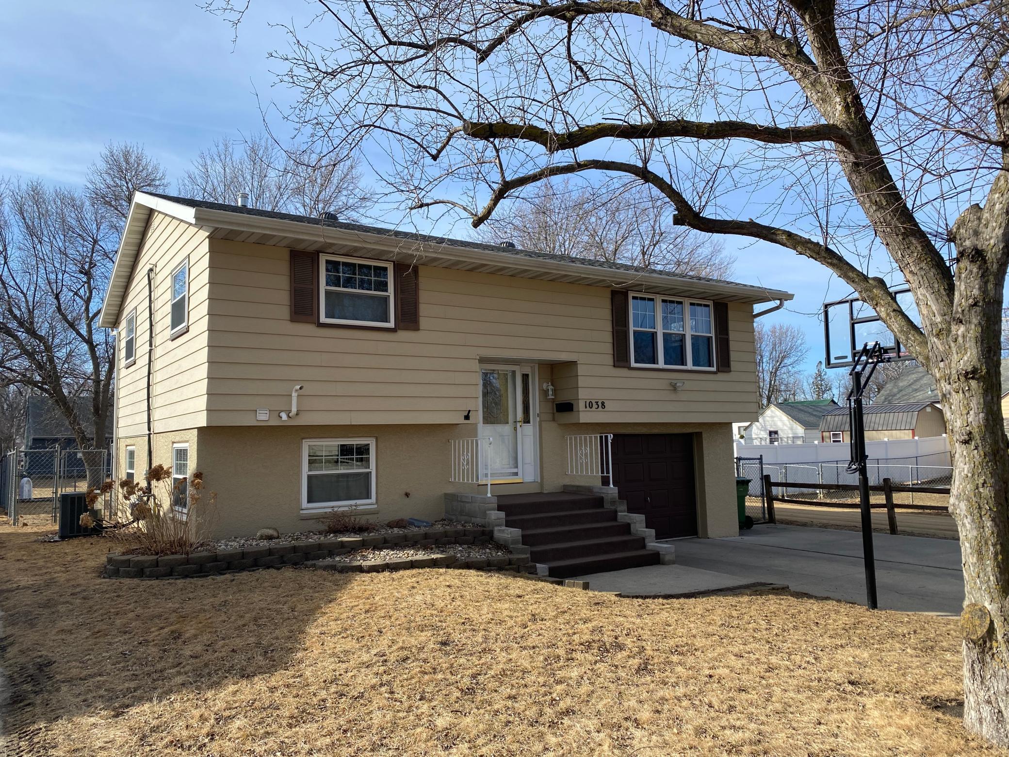 1038 Wilbur Street, Worthington, Minnesota image 1