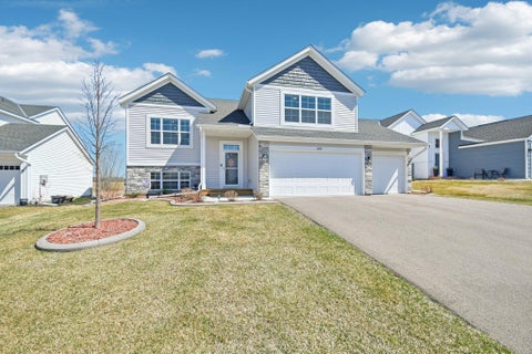 Homes For Sale - 2439 Greenbriar Lane<br/> Buffalo, MN 55313