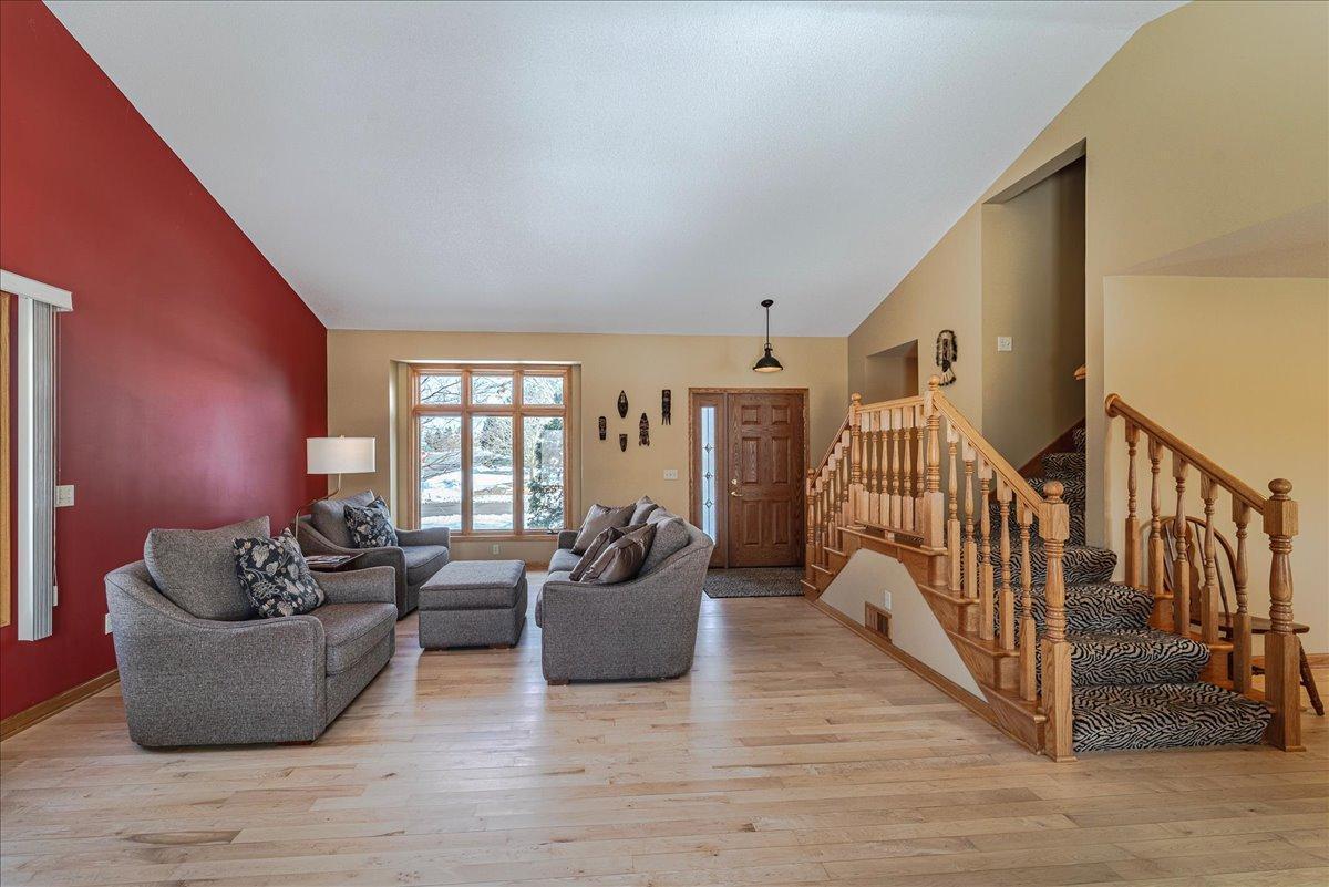 1084 Stein Drive, Waconia, Minnesota image 9