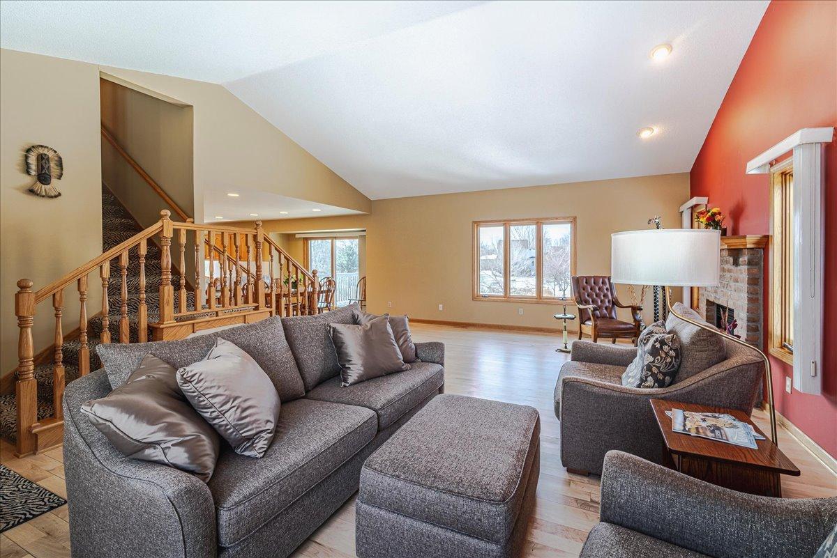 1084 Stein Drive, Waconia, Minnesota image 8