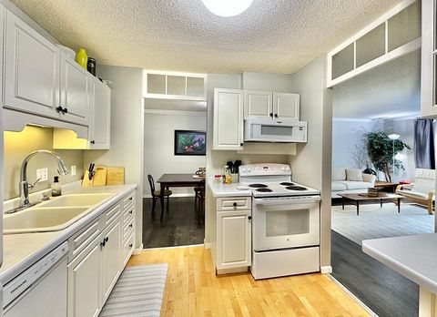 Condo For Sale - 7510 Cahill Road<br/> Edina, MN 55439