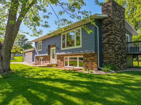 Homes For Sale - 102 Ross Garden<br/> Alexandria, MN 56308