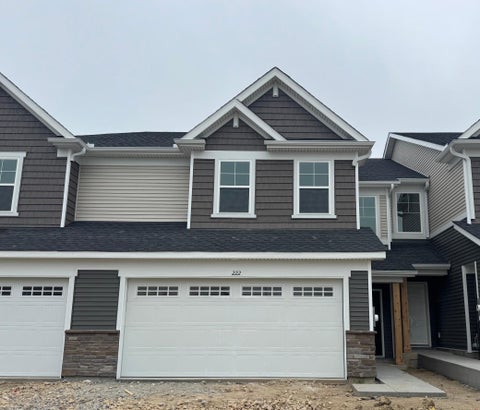 Townhouse For Sale - 222 Huntington Drive<br/> Waconia, MN 55387