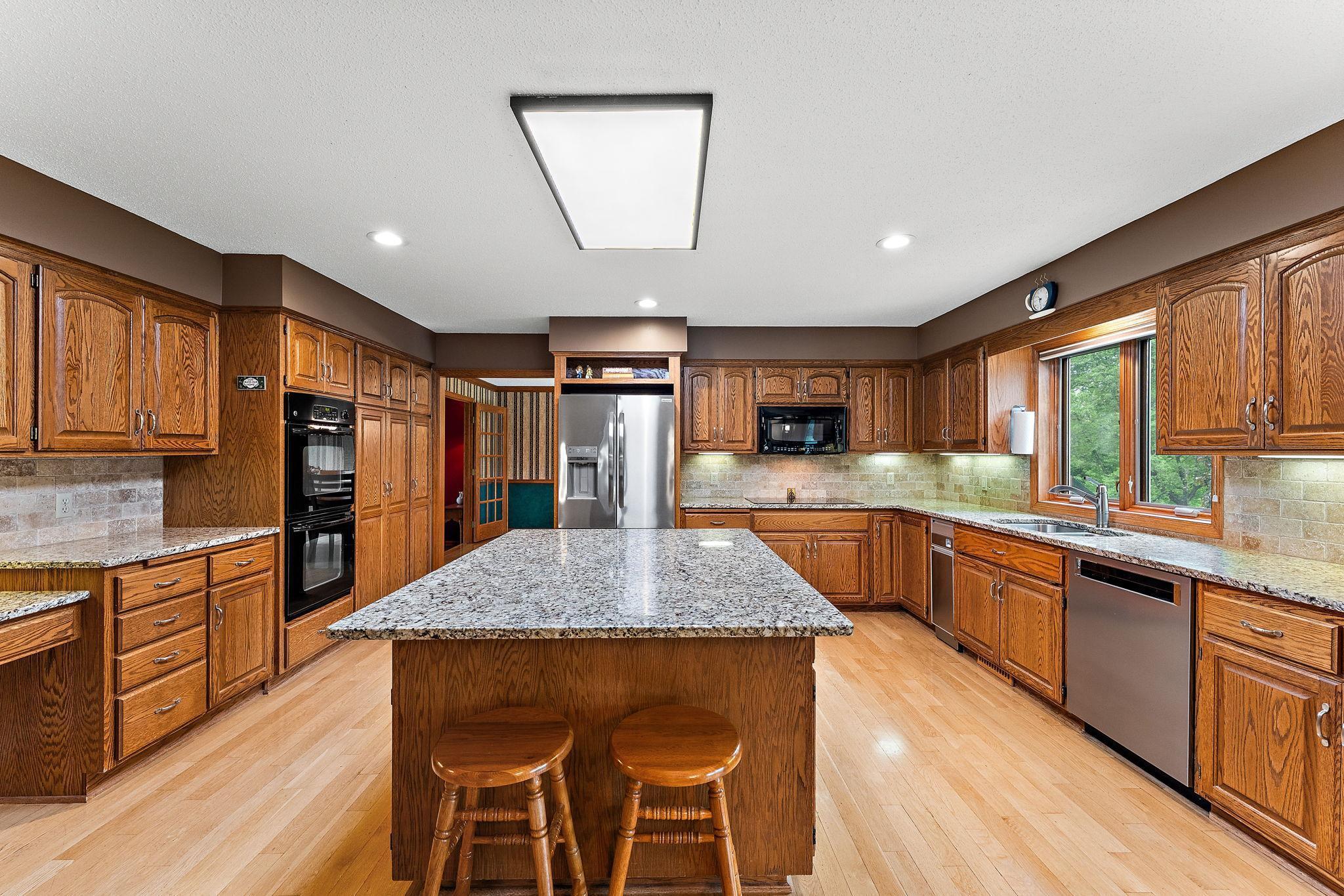 2501 W 112th Street, Minneapolis, Minnesota image 2