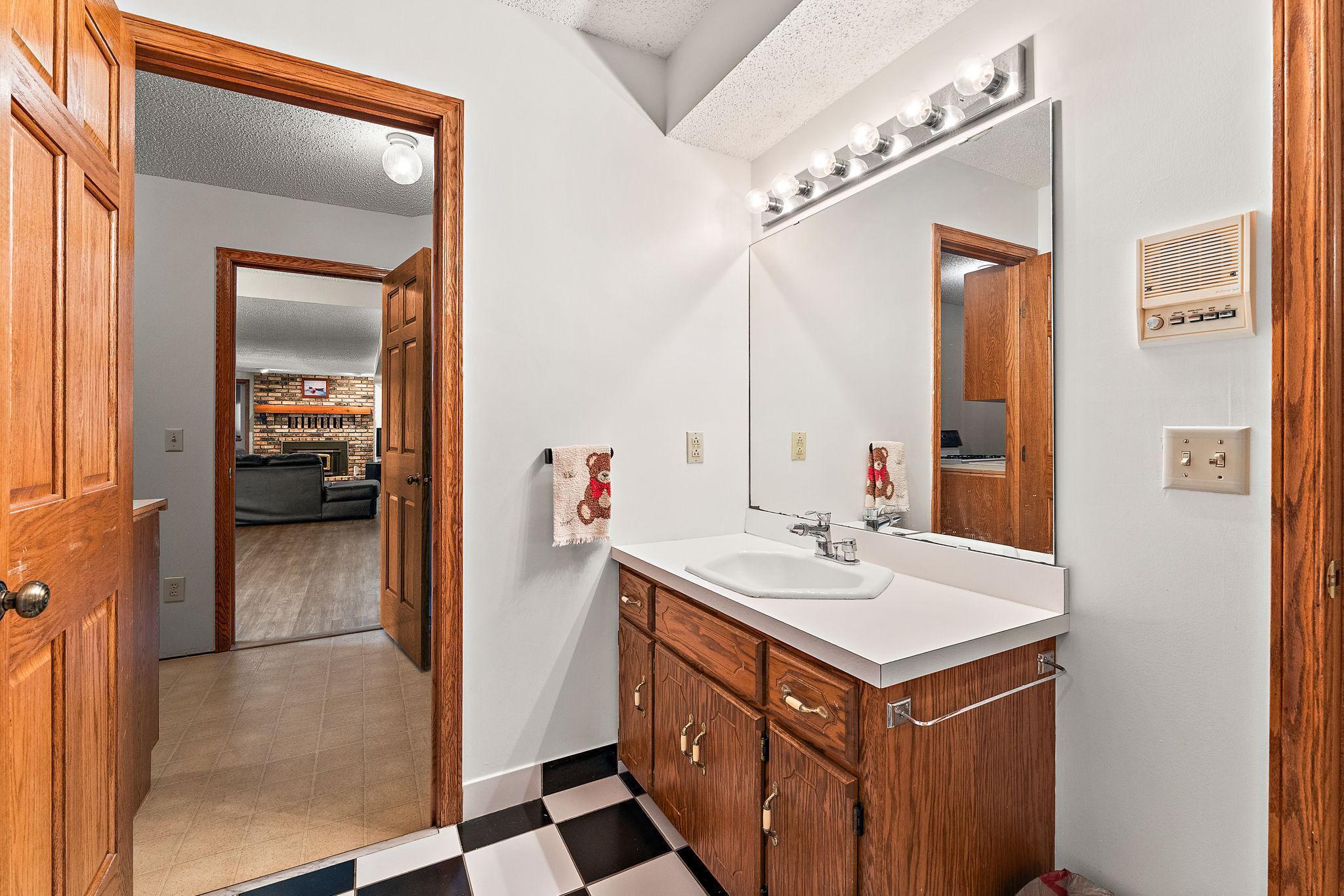 2501 W 112th Street, Minneapolis, Minnesota image 36