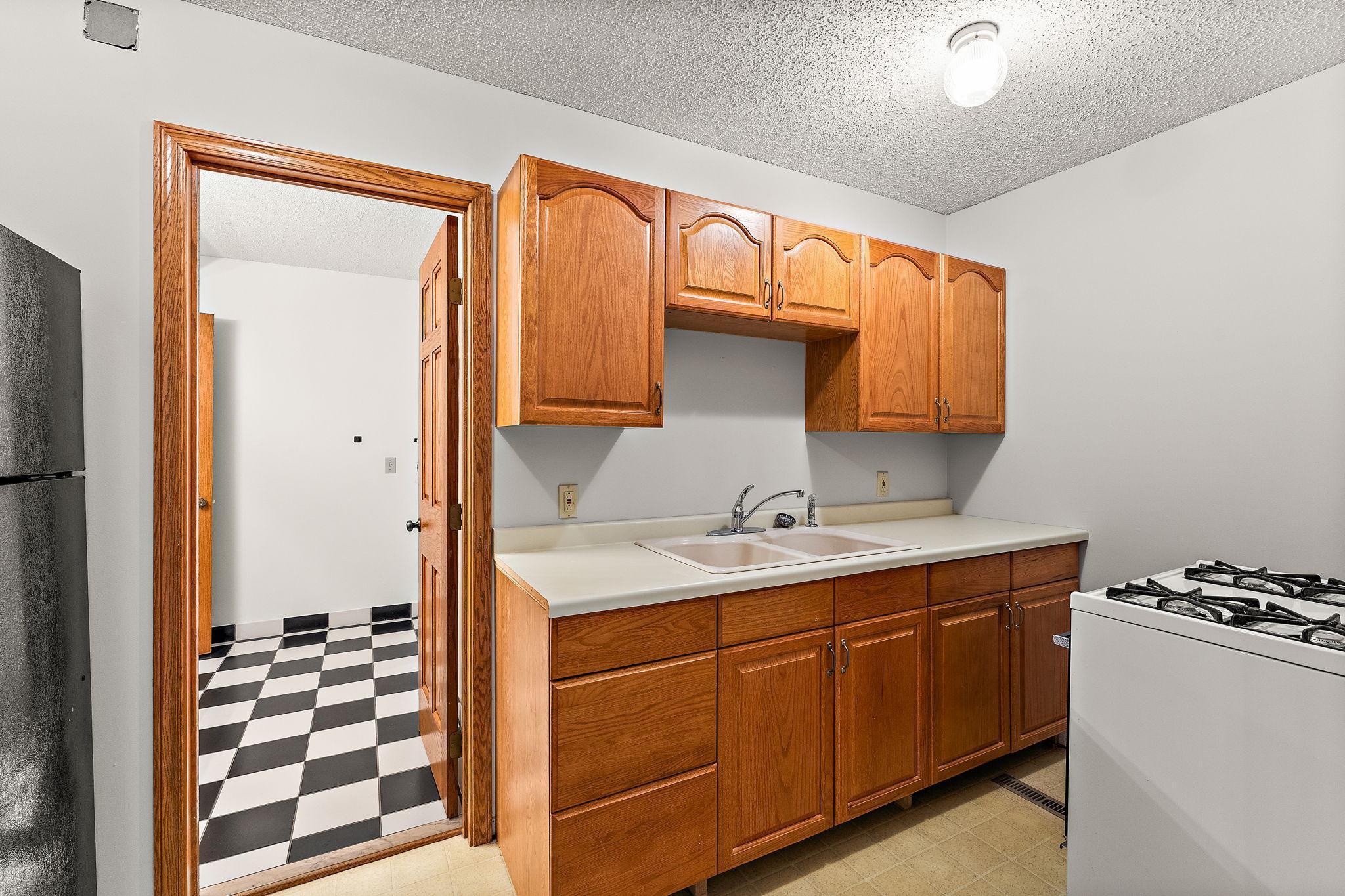 2501 W 112th Street, Minneapolis, Minnesota image 38