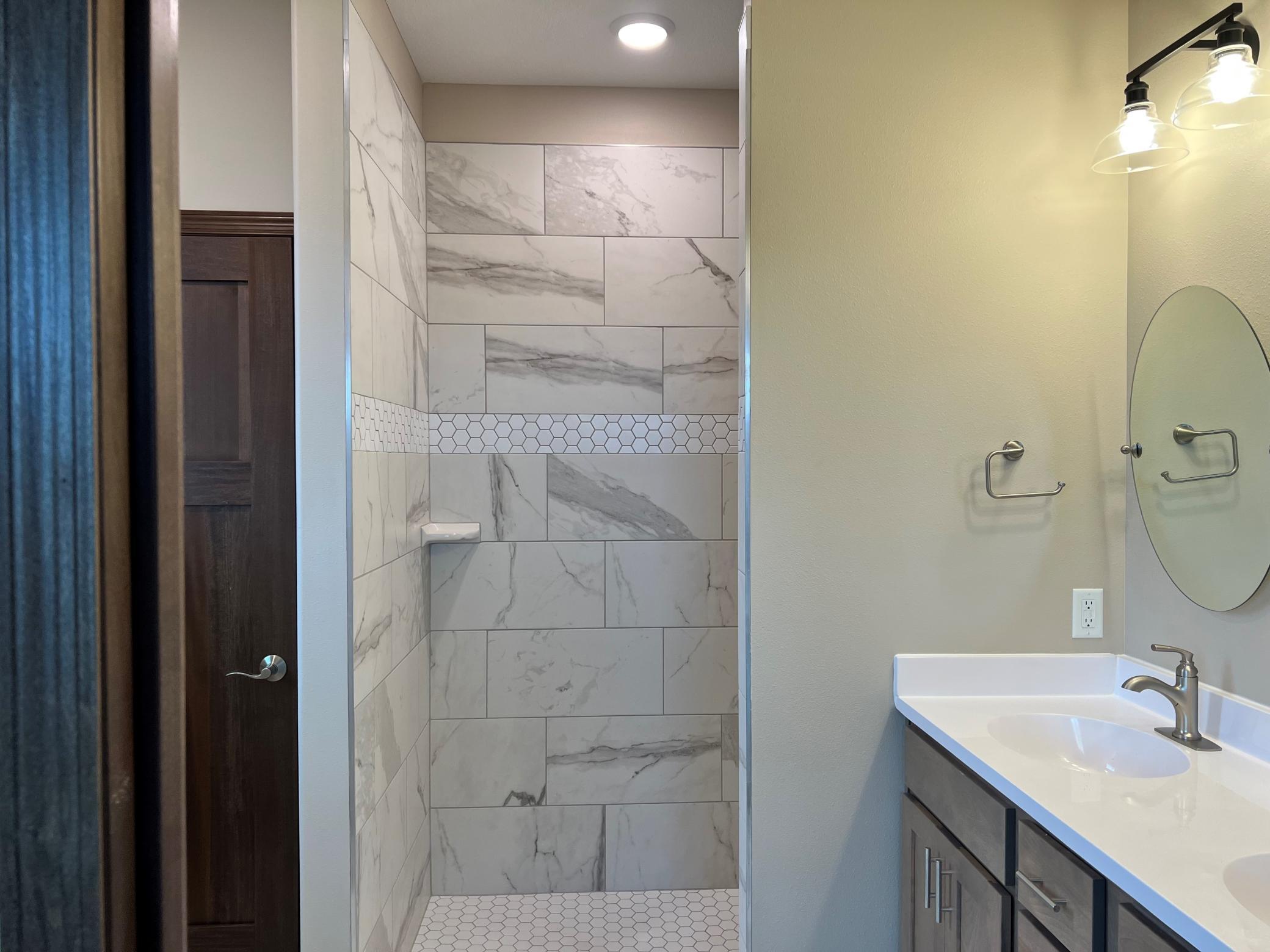 3110 Bassett Drive, Mankato, Minnesota image 6