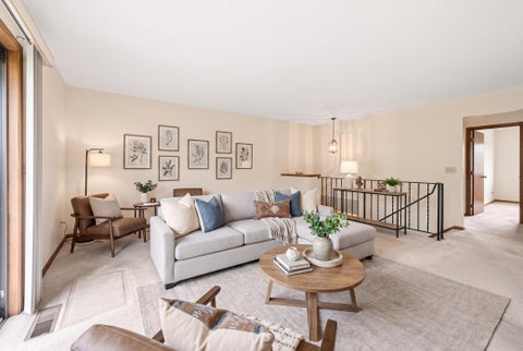 Townhouse For Sale - 336 W 5th Street<br/> Carver County, Waconia, MN 55387