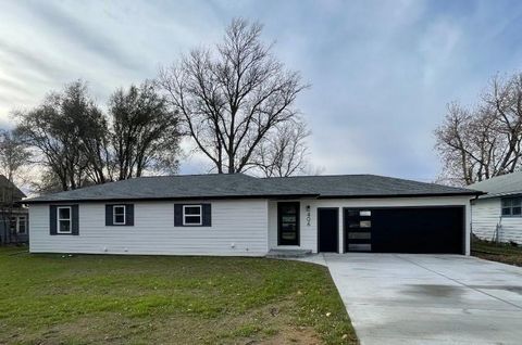 Homes For Sale - 406 8th Avenue<br/> Pipestone County, Pipestone, MN 56164