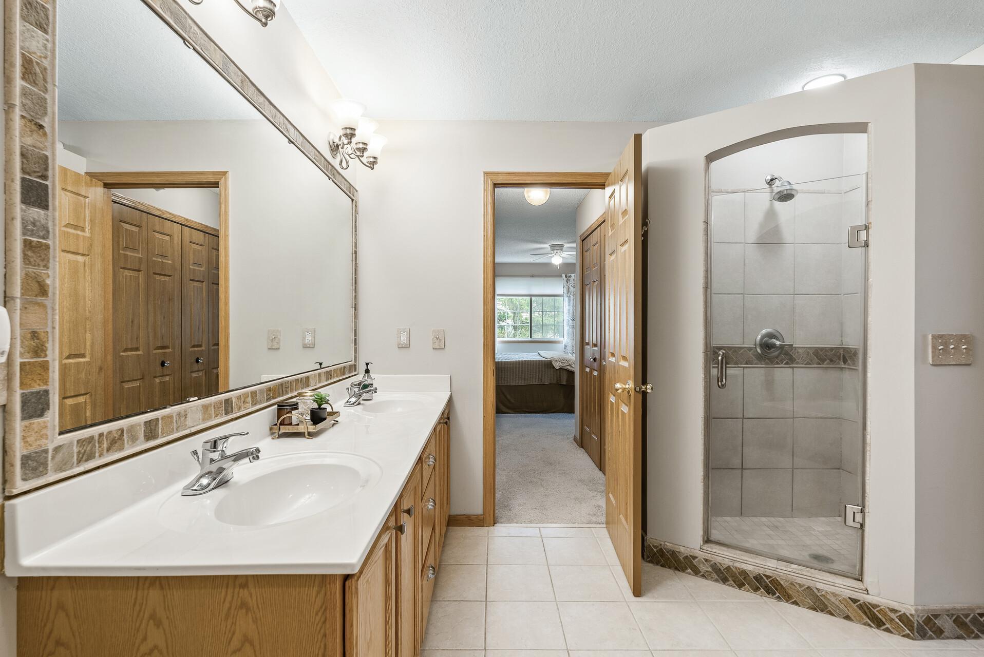 14334 Wilson Drive, Eden Prairie, Minnesota image 26
