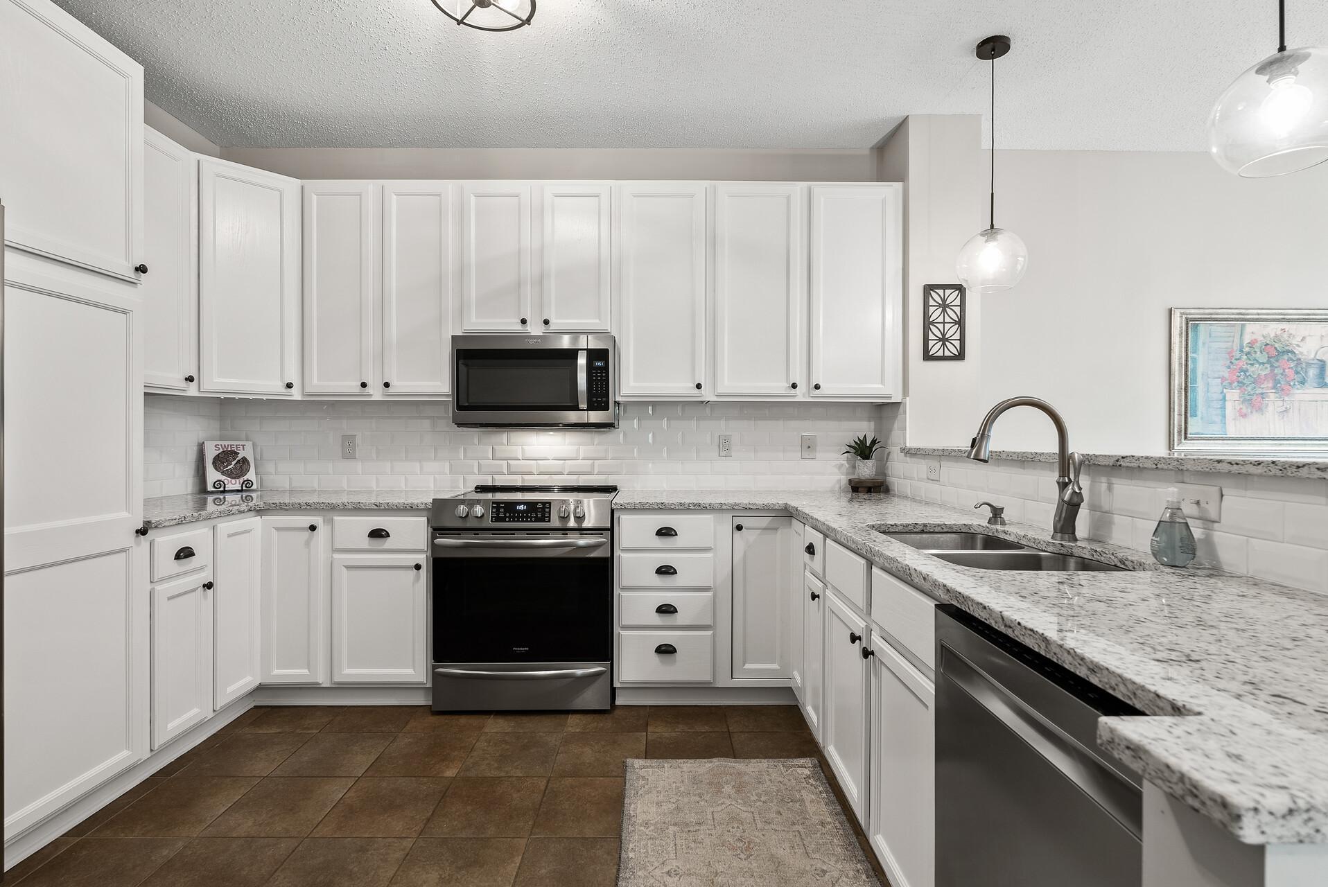 14334 Wilson Drive, Eden Prairie, Minnesota image 12