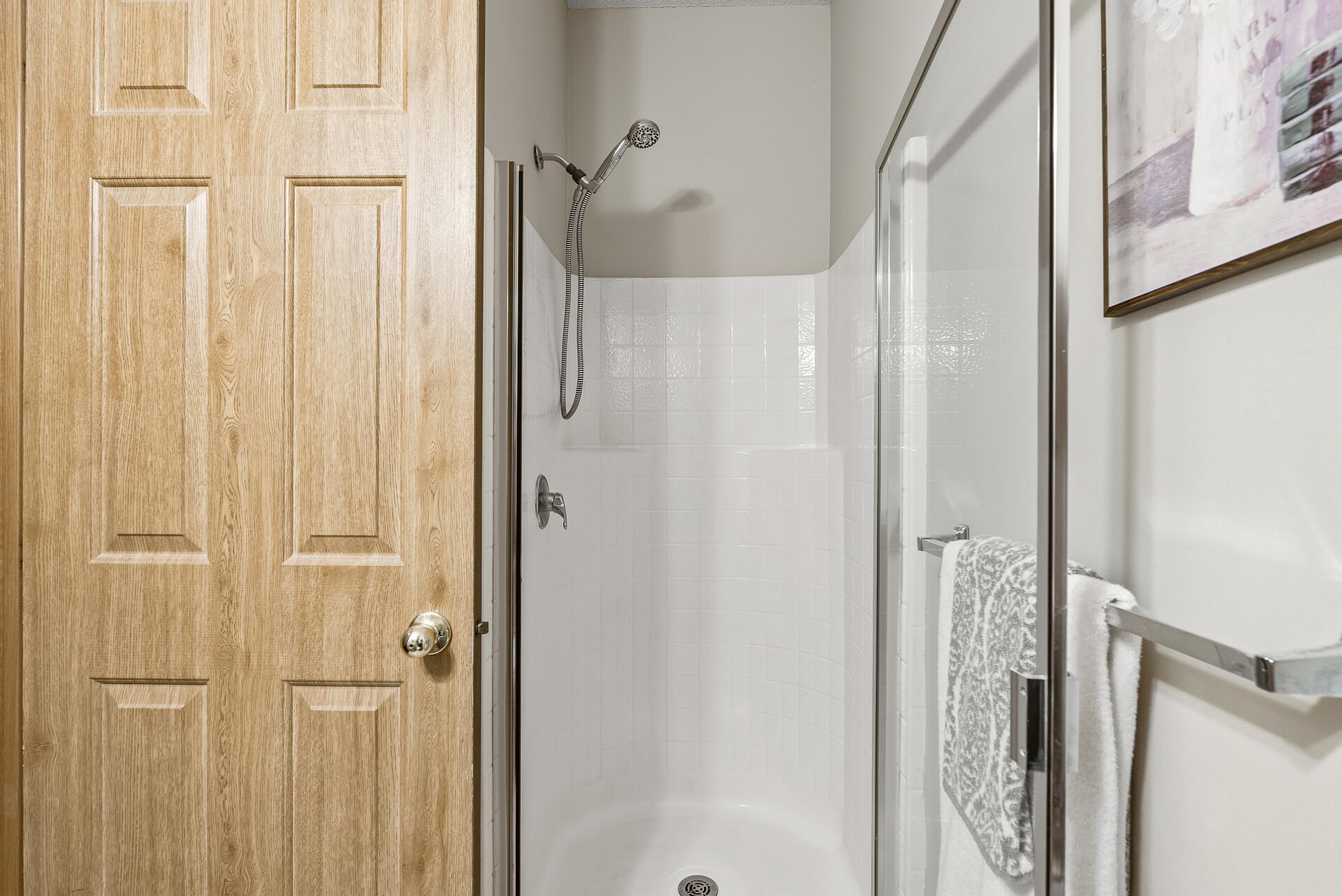 14334 Wilson Drive, Eden Prairie, Minnesota image 17