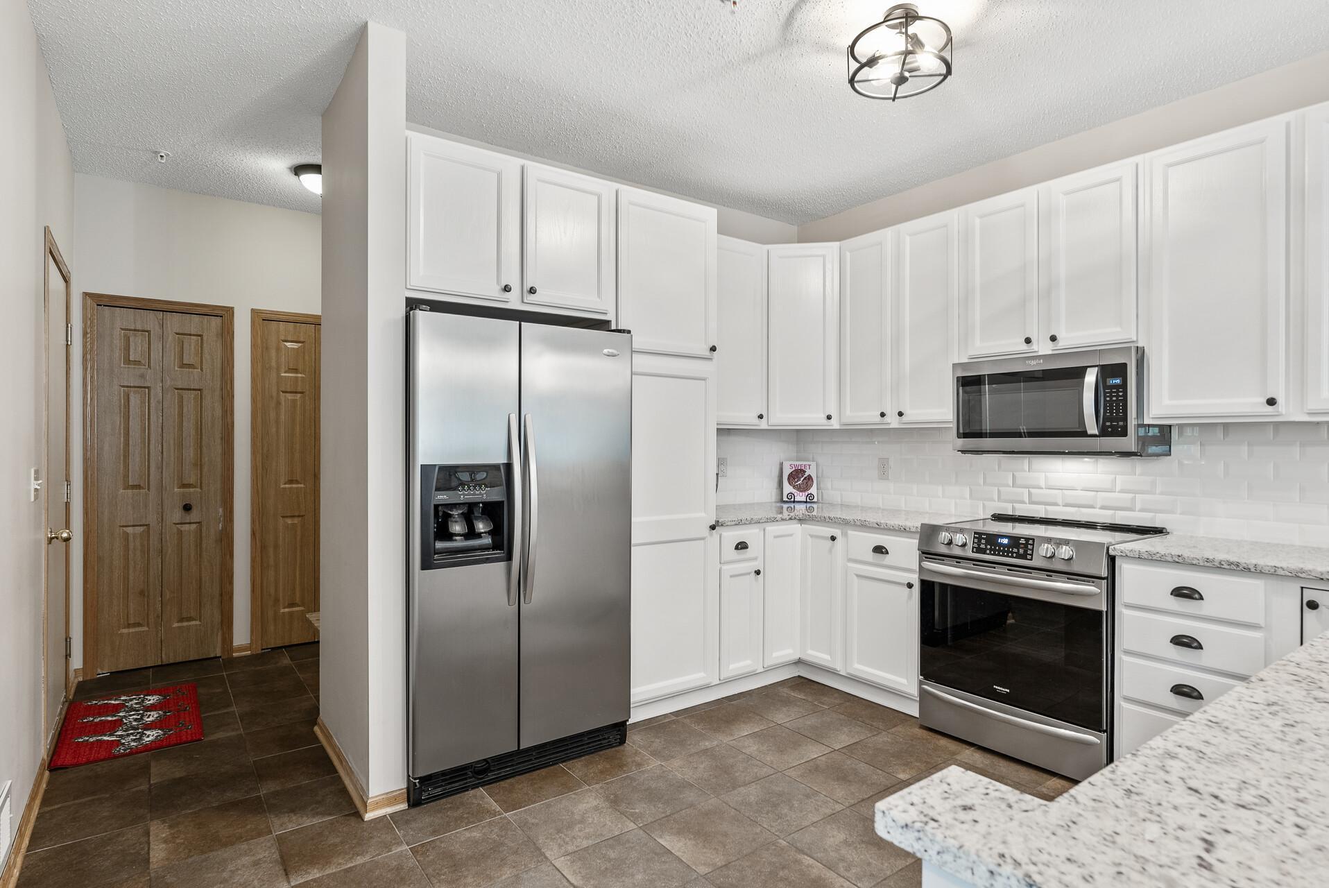 14334 Wilson Drive, Eden Prairie, Minnesota image 11