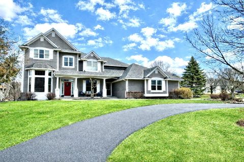 Homes For Sale - 18412 Pathfinder Drive<br/> Hennepin County, Eden Prairie, MN 55347