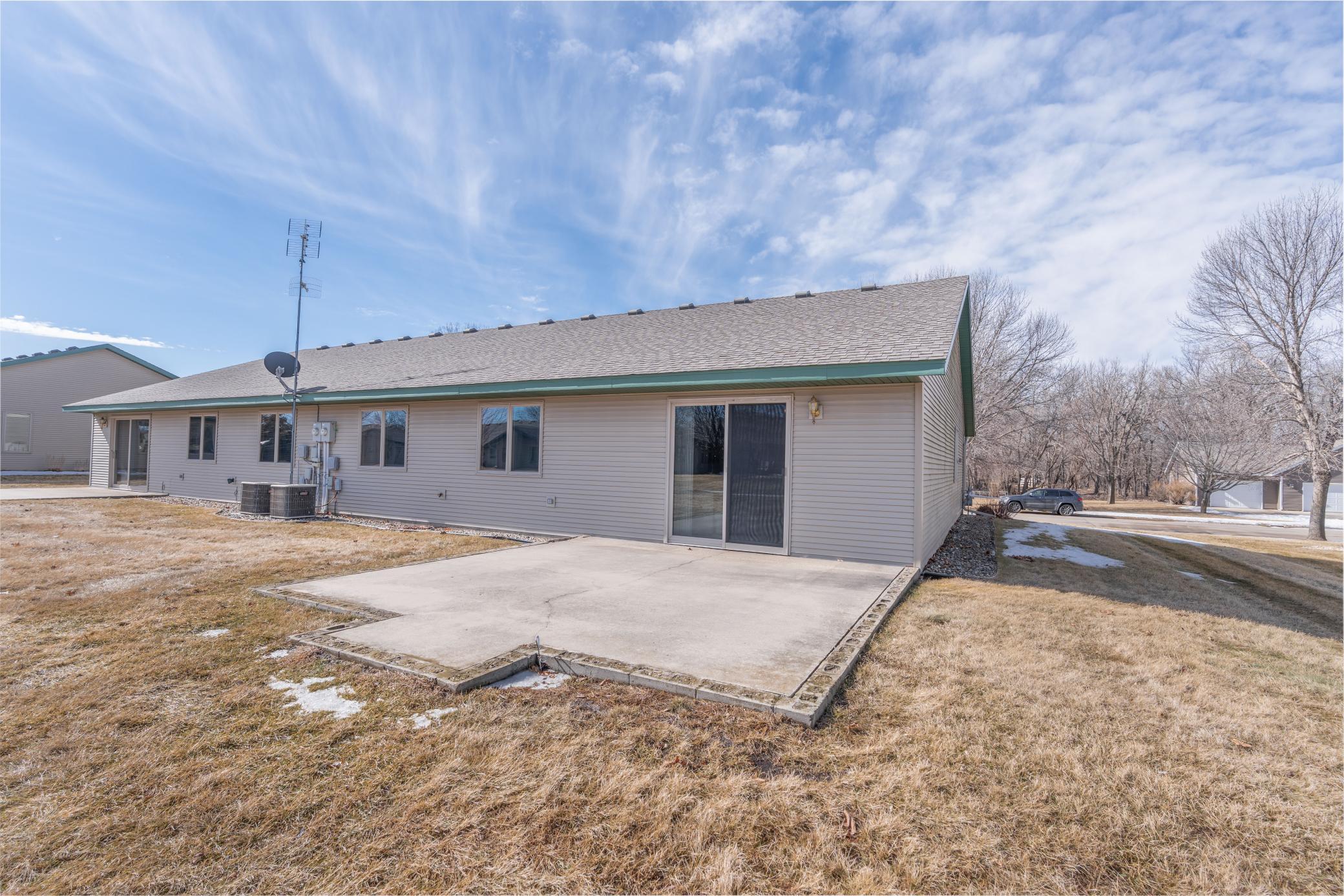 672 W River Drive, New London, Minnesota image 3