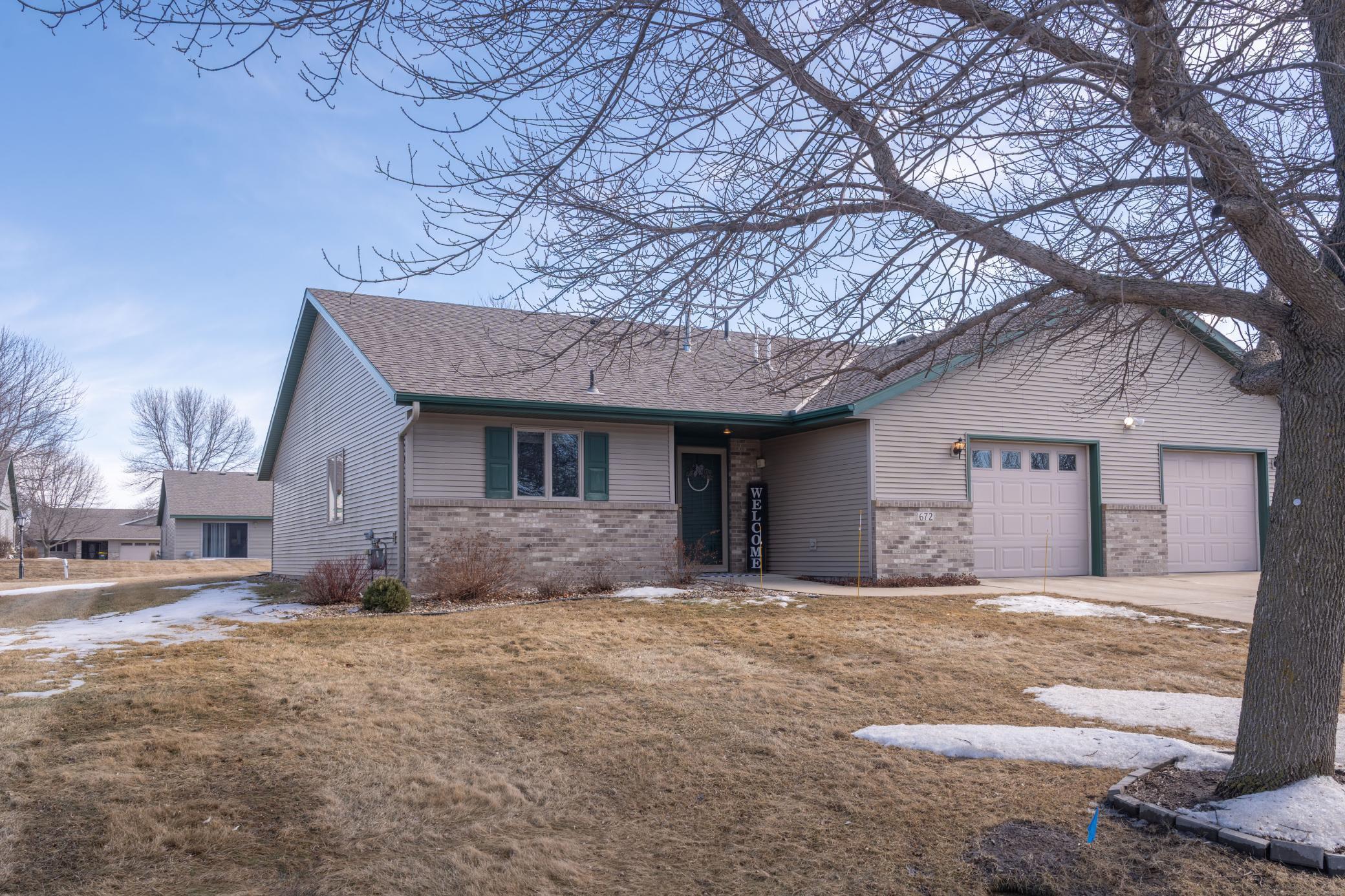 672 W River Drive, New London, Minnesota image 1